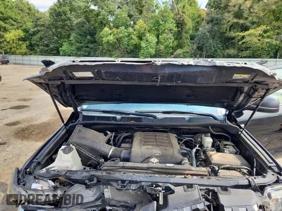 2020 Toyota Tundra SR5 with VIN 5TFEY5F12LX267034, listed as a Copart auction lot 84702905 with 37,338 mi miles and Salvage title. Bid and sale history available at DreamBid. Image 11.