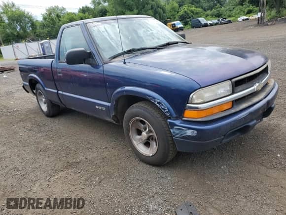 2000 Chevrolet S-10 с VIN 1GCCS1443YK149965, выставлен на аукционе Copart как лот 63531754 с пробегом 318 459 миль миль и На запчасти • Non repairable. История ставок и продаж доступна на DreamBid. Изображение 4.