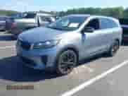 2020 Kia Sorento LX z VIN 5XYPG4A59LG682533, wystawiony jako IAAI lot #43153091 z przebiegiem 74 918 mil mil oraz . Historia ofert i sprzedaży dostępna na DreamBid. Obrazek 2.