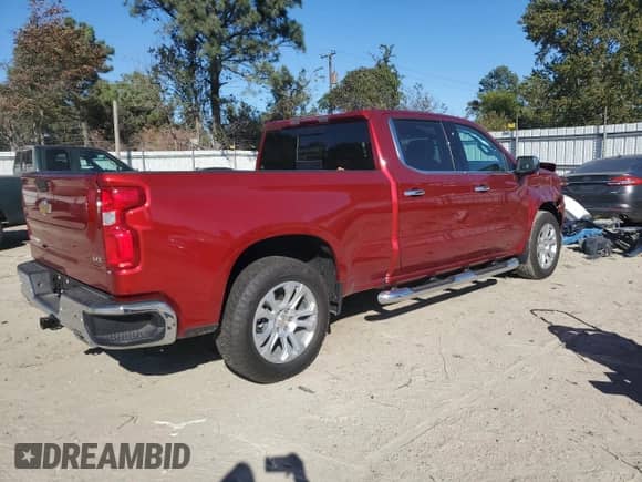 2025 Chevrolet Silverado 1500 LTZ z VIN 1GCUKGED6SZ274141, wystawiony jako Copart lot #82691655 z przebiegiem 2 190 mil mil oraz Szkoda całkowita • Salvage title. Historia ofert i sprzedaży dostępna na DreamBid. Obrazek 3.