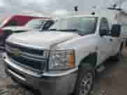 2012 Chevrolet Silverado 3500HD Work Truck z VIN 1GB3CZCG1CF197851, wystawiony jako Copart lot #43829635 z przebiegiem Nie podano mil oraz Czysty tytuł • Clean title. Historia ofert i sprzedaży dostępna na DreamBid. Obrazek 1.