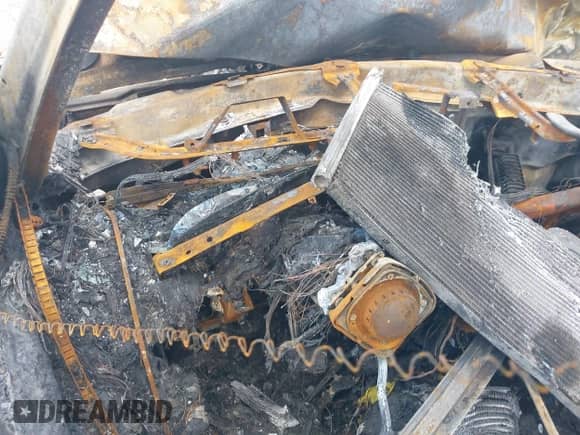 2006 Cadillac Escalade z VIN 1GYEC63N36R140923, wystawiony jako IAAI lot #42348753 z przebiegiem Nie podano mil oraz . Historia ofert i sprzedaży dostępna na DreamBid. Obrazek 7.