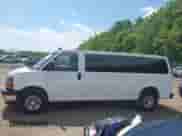 2017 Chevrolet Express Passenger LT с VIN 1GAZGPFF0H1263692, выставлен на аукционе IAAI как лот 42187605 с пробегом 76 995 миль миль и . История ставок и продаж доступна на DreamBid. Изображение 14.