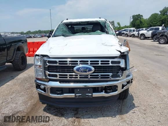 2025 Ford F-250 XL с VIN 1FT7W2BT6SEC50591, выставлен на аукционе IAAI как лот 42494135 с пробегом 32 миль миль и . История ставок и продаж доступна на DreamBid. Изображение 12.