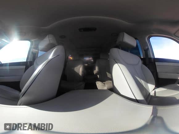 2024 Hyundai Palisade Calligraphy z VIN KM8R7DGE9RU721740, wystawiony jako IAAI lot #41485304 z przebiegiem 23 527 mil mil oraz . Historia ofert i sprzedaży dostępna na DreamBid. Obrazek 20.
