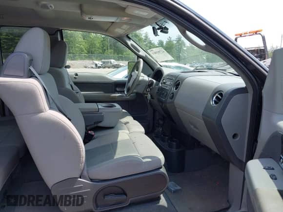 2008 Ford F-150 XLT с VIN 1FTPX14528FC04457, выставлен на аукционе IAAI как лот 42781014 с пробегом 49 318 миль миль и . История ставок и продаж доступна на DreamBid. Изображение 5.