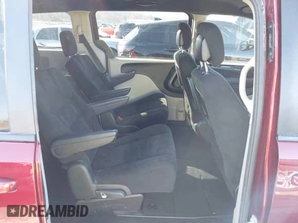 2016 Dodge Grand Caravan American Value z VIN 2C4RDGBG1GR401765, wystawiony jako IAAI lot #41719189 z przebiegiem 139 787 mil mil oraz . Historia ofert i sprzedaży dostępna na DreamBid. Obrazek 8.