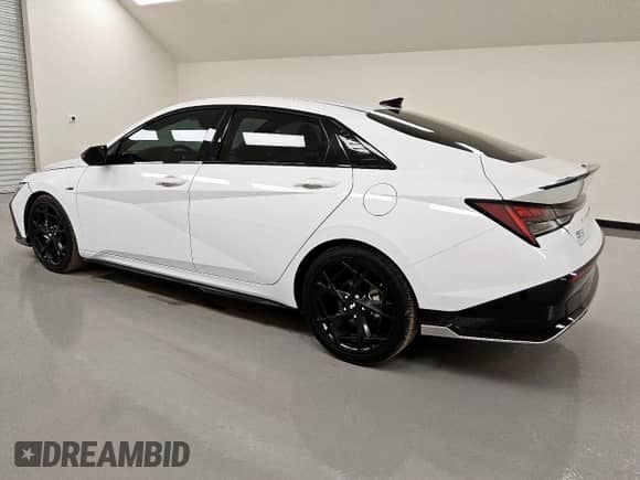 2025 Hyundai Elantra N Line z VIN KMHLR4DF0SU933767, wystawiony jako Copart lot #67764285 z przebiegiem 20 976 mil mil oraz Czysty tytuł • Clean title. Historia ofert i sprzedaży dostępna na DreamBid. Obrazek 2.