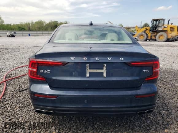 2021 Volvo S60 Momentum z VIN 7JR102FK9MG096461, wystawiony jako Copart lot #51518485 z przebiegiem 39 801 mil mil oraz Szkoda całkowita • Salvage title. Historia ofert i sprzedaży dostępna na DreamBid. Obrazek 6.