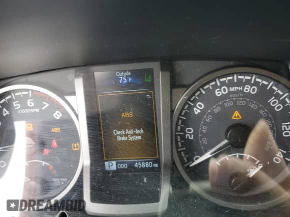 2022 Toyota Tacoma TRD Off Road with VIN 3TYCZ5AN4NT099666, listed as a Copart auction lot 85094295 with 45,880 mi miles and Salvage title. Bid and sale history available at DreamBid. Image 9.