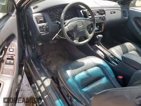 2000 Honda Accord EX z VIN 1HGCG2252YA033635, wystawiony jako Copart lot #64267475 z przebiegiem 185 684 mil mil oraz Szkoda całkowita • Salvage title. Historia ofert i sprzedaży dostępna na DreamBid. Obrazek 8.