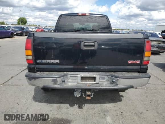 2004 GMC Sierra 1500 SLT z VIN 1GTEK19T24E220509, wystawiony jako Copart lot #81927225 z przebiegiem 344 583 mil mil oraz Czysty tytuł • Clean title. Historia ofert i sprzedaży dostępna na DreamBid. Obrazek 6.