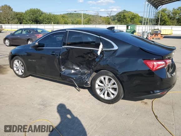 2019 Chevrolet Malibu LT z VIN 1G1ZD5ST6KF214449, wystawiony jako Copart lot #81333565 z przebiegiem 120 198 mil mil oraz Szkoda całkowita • Salvage title. Historia ofert i sprzedaży dostępna na DreamBid. Obrazek 2.
