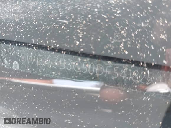 2013 BMW 3 Series 328i xDrive с VIN WBA3B3C50DF541825, выставлен на аукционе IAAI как лот 43031395 с пробегом 148 329 миль миль и . История ставок и продаж доступна на DreamBid. Изображение 18.