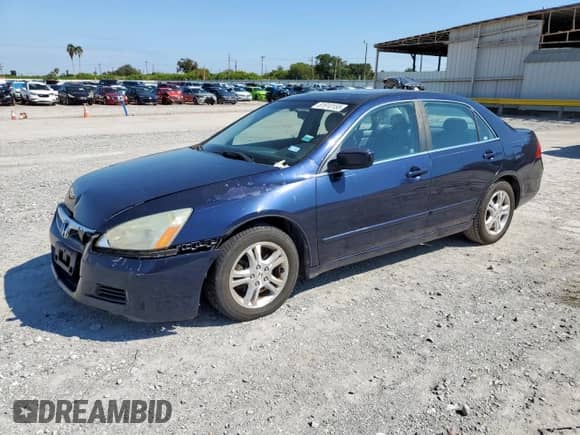 2007 Honda Accord EX-L with VIN 1HGCM56827A153657, listed as a Copart auction lot 81913155 with 147,154 mi miles and Salvage title. Bid and sale history available at DreamBid. Image 1.