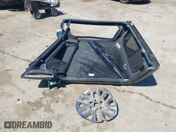 2024 Toyota Tacoma SR5 with VIN 3TMLB5JN3RM069502, listed as a IAAI auction lot 43167922 with 9,100 mi miles and . Bid and sale history available at DreamBid. Image 12.