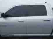 2016 Ram 1500 Big Horn z VIN 1C6RR6LG2GS394342, wystawiony jako IAAI lot #41608183 z przebiegiem 135 429 mil mil oraz . Historia ofert i sprzedaży dostępna na DreamBid. Obrazek 14.