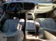 2002 Chevrolet Suburban LT с VIN 1GNEC16T02J218707, выставлен на аукционе Copart как лот 81351814 с пробегом 114 271 миль миль и Списание • Salvage title. История ставок и продаж доступна на DreamBid. Изображение 8.