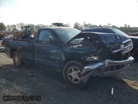 1998 Dodge Dakota SLT z VIN 1B7GL26X1WS723200, wystawiony jako Copart lot #59961325 z przebiegiem 279 317 mil mil oraz Szkoda całkowita • Salvage title. Historia ofert i sprzedaży dostępna na DreamBid. Obrazek 4.