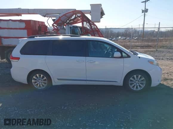 2014 Toyota Sienna Limited с VIN 5TDDK3DC6ES076778, выставлен на аукционе IAAI как лот 41387091 с пробегом 173 497 миль миль и . История ставок и продаж доступна на DreamBid. Изображение 13.