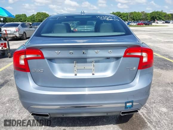 2017 Volvo S60 Inscription с VIN LYV402HK9HB153557, выставлен на аукционе IAAI как лот 42678809 с пробегом 108 961 миль миль и . История ставок и продаж доступна на DreamBid. Изображение 16.