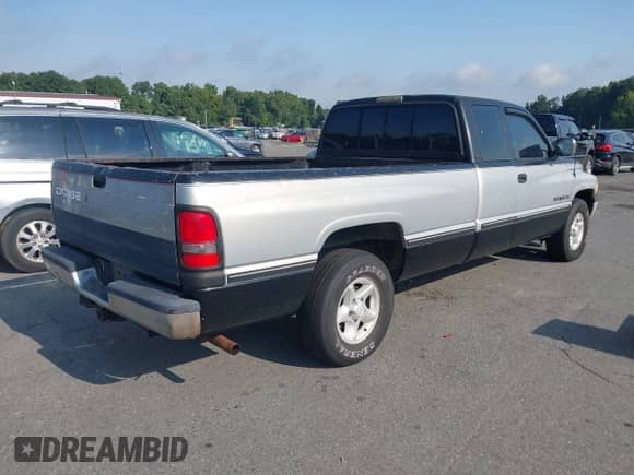1996 Dodge 1500 with VIN 1B7HC13Y4TJ135983, listed as a IAAI auction lot 43136201 with 272,639 mi miles and . Bid and sale history available at DreamBid. Image 4.