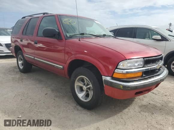2000 Chevrolet Blazer LT with VIN 1GNCS13W6Y2377646, listed as a Copart auction lot 75268974 with Not provided miles and Non repairable. Bid and sale history available at DreamBid. Image 4.