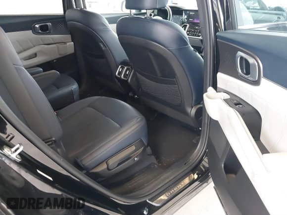 2022 Kia Sorento SX Prestige with VIN KNDRMDLH4N5110077, listed as a IAAI auction lot 41760167 with 26,732 mi miles and . Bid and sale history available at DreamBid. Image 8.