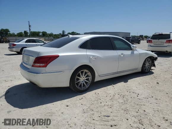 2011 Hyundai Equus Ultimate с VIN KMHGH4JF4BU029025, выставлен на аукционе Copart как лот 52487305 с пробегом 132 681 миль миль и Списание • Salvage title. История ставок и продаж доступна на DreamBid. Изображение 3.