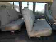 2018 Chevrolet Express Passenger LT z VIN 1GAZGPFG1J1320173, wystawiony jako Copart lot #45585895 z przebiegiem 202 040 mil mil oraz Szkoda całkowita • Salvage title. Historia ofert i sprzedaży dostępna na DreamBid. Obrazek 11.