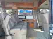 1999 Chevrolet Express z VIN 1GBFG15R6X1016165, wystawiony jako IAAI lot #43278799 z przebiegiem 225 670 mil mil oraz . Historia ofert i sprzedaży dostępna na DreamBid. Obrazek 8.