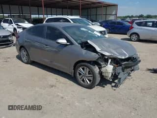 2020 Hyundai Elantra SEL z VIN KMHD84LF4LU996882, wystawiony jako IAAI lot #43320395 z przebiegiem 125 404 mil mil oraz . Historia ofert i sprzedaży dostępna na DreamBid. Obrazek 1.