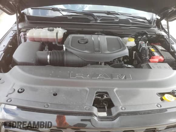 2025 Ram 1500 Big Horn z VIN 1C6RREBP9SN696875, wystawiony jako Copart lot #70858135 z przebiegiem 7 499 mil mil oraz Szkoda całkowita • Salvage title. Historia ofert i sprzedaży dostępna na DreamBid. Obrazek 11.