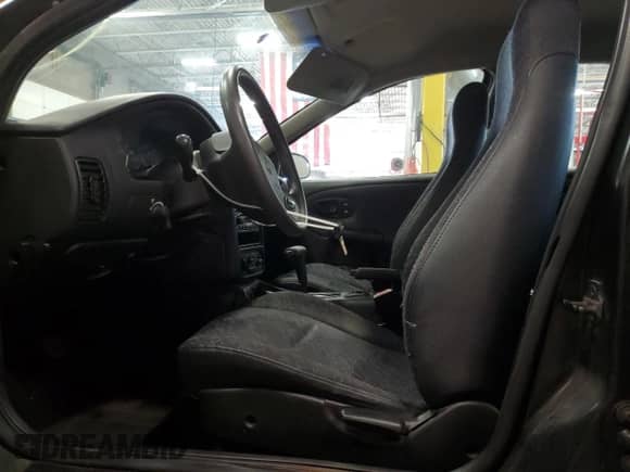 2002 Saturn SL с VIN 1G8ZH52812Z300140, выставлен на аукционе Copart как лот 61628415 с пробегом 133 340 миль миль и Списание • Salvage title. История ставок и продаж доступна на DreamBid. Изображение 7.