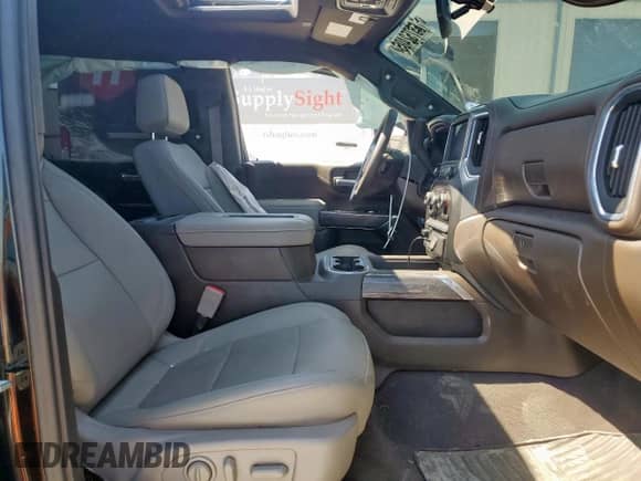 2022 Chevrolet Silverado 2500HD LTZ z VIN 1GC4YPEYXNF204231, wystawiony jako Copart lot #65752405 z przebiegiem Nie podano mil oraz Szkoda całkowita • Salvage title. Historia ofert i sprzedaży dostępna na DreamBid. Obrazek 7.