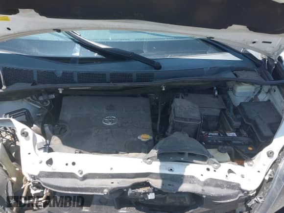 2014 Toyota Sienna SE with VIN 5TDXK3DC0ES515325, listed as a IAAI auction lot 42520007 with 155,649 mi miles and . Bid and sale history available at DreamBid. Image 10.