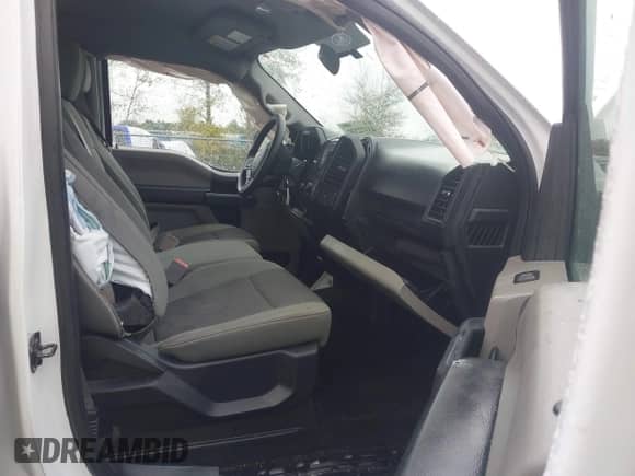 2018 Ford F-150 XL z VIN 1FTEW1EP1JKD65079, wystawiony jako IAAI lot #43372330 z przebiegiem 64 018 mil mil oraz . Historia ofert i sprzedaży dostępna na DreamBid. Obrazek 5.