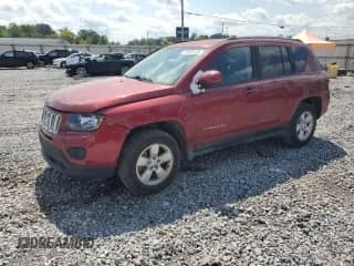 2016 Jeep Compass Latitude z VIN 1C4NJCEB2GD664463, wystawiony jako Copart lot #71057035 z przebiegiem 60 210 mil mil oraz Szkoda całkowita • Salvage title. Historia ofert i sprzedaży dostępna na DreamBid. Obrazek 1.