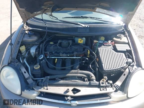 2000 Dodge Neon Highline z VIN 1B3ES46C7YD857818, wystawiony jako IAAI lot #43011751 z przebiegiem 198 792 mil mil oraz . Historia ofert i sprzedaży dostępna na DreamBid. Obrazek 10.