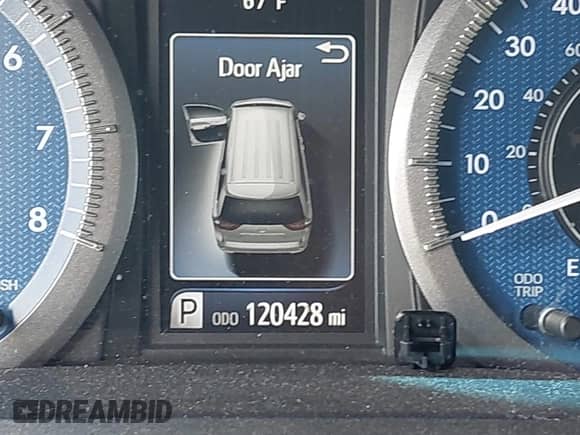 2017 Toyota Sienna XLE Auto Access Seat with VIN 5TDYZ3DC6HS824804, listed as a IAAI auction lot 43068447 with 120,428 mi miles and . Bid and sale history available at DreamBid. Image 15.