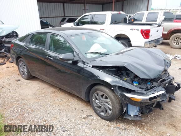 2024 Hyundai Elantra SEL с VIN KMHLM4DG6RU810475, выставлен на аукционе IAAI как лот 43134051 с пробегом 15 444 миль миль и . История ставок и продаж доступна на DreamBid. Изображение 13.