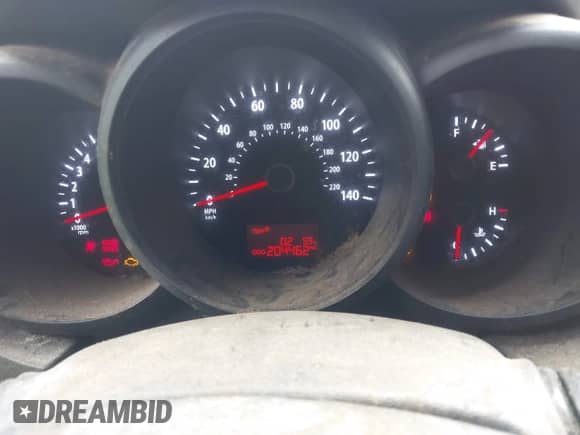 2013 Kia Soul с VIN KNDJT2A52D7773373, выставлен на аукционе IAAI как лот 42032954 с пробегом 204 462 миль миль и . История ставок и продаж доступна на DreamBid. Изображение 7.