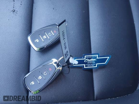 2021 Chevrolet TrailBlazer LT z VIN KL79MRSL2MB118002, wystawiony jako IAAI lot #43358433 z przebiegiem 71 222 mil mil oraz . Historia ofert i sprzedaży dostępna na DreamBid. Obrazek 11.