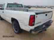 2005 Chevrolet Silverado 1500 z VIN 1GCEC14V15Z234840, wystawiony jako IAAI lot #41680492 z przebiegiem 264 652 mil mil oraz . Historia ofert i sprzedaży dostępna na DreamBid. Obrazek 6.