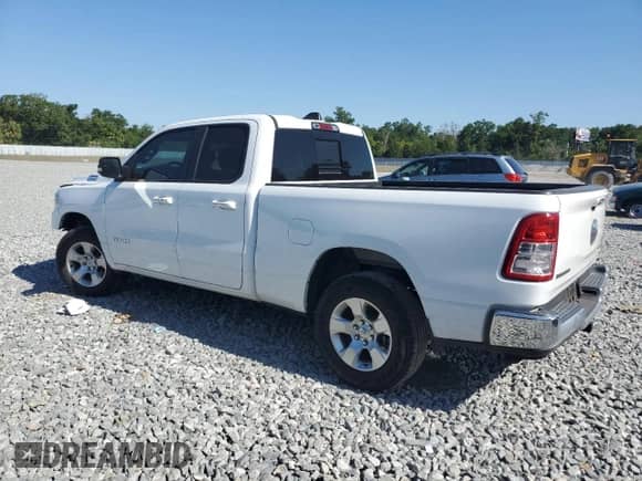 2020 Ram 1500 Big Horn z VIN 1C6RRFBGXLN351653, wystawiony jako Copart lot #53600525 z przebiegiem 55 139 mil mil oraz Szkoda całkowita • Salvage title. Historia ofert i sprzedaży dostępna na DreamBid. Obrazek 2.