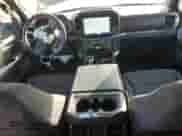 2022 Ford F-150 XLT z VIN 1FTFW1E53NFB46464, wystawiony jako Copart lot #90145035 z przebiegiem 42 398 mil mil oraz Szkoda całkowita • Salvage title. Historia ofert i sprzedaży dostępna na DreamBid. Obrazek 8.