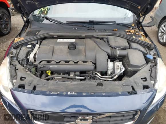 2013 Volvo S60 T6 R-Design Platinum с VIN YV1902FH8D1216575, выставлен на аукционе IAAI как лот 43233003 с пробегом 52 221 миль миль и . История ставок и продаж доступна на DreamBid. Изображение 10.
