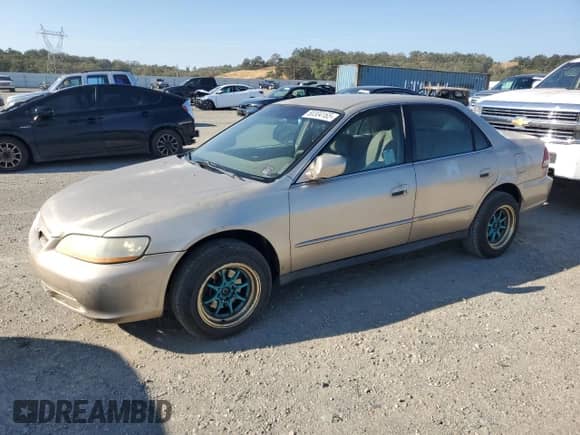 2001 Honda Accord LX with VIN 3HGCG66571G703303, listed as a Copart auction lot 80304165 with 267,084 mi miles and Clean title. Bid and sale history available at DreamBid. Image 1.