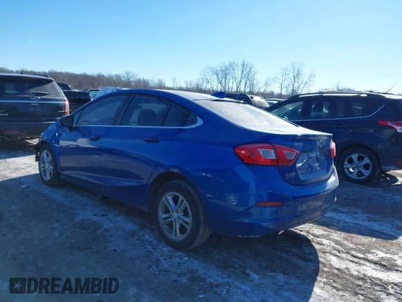 2018 Chevrolet Cruze LT с VIN 1G1BE5SM3J7130119, выставлен на аукционе IAAI как лот 41411830 с пробегом 192 522 миль миль и . История ставок и продаж доступна на DreamBid. Изображение 3.
