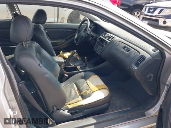 2000 Honda Accord EX with VIN 1HGCG3256YA022417, listed as a IAAI auction lot 43101531 with Not provided miles and . Bid and sale history available at DreamBid. Image 5.